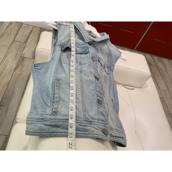 Light Wash Denim vest Button Front Cropped Style Women - Picture 13 of 17